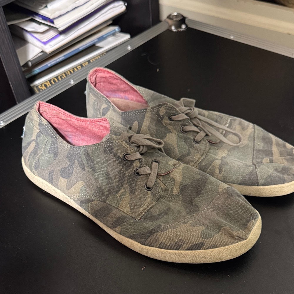 Toms Camouflage Green Sneakers